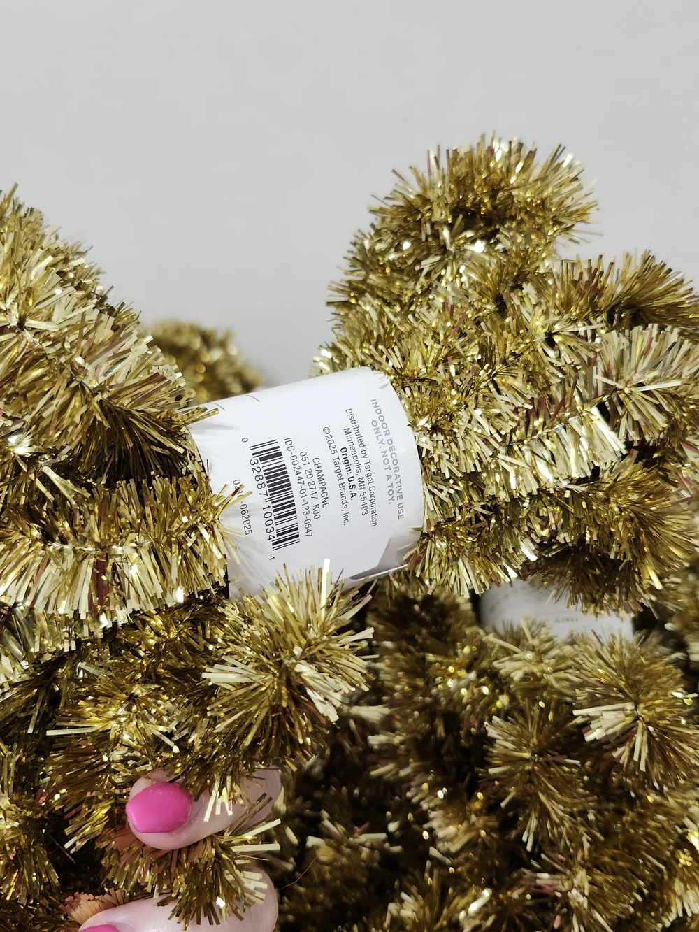 Gold Tinsel Holiday Wired Garland Crafts Gift Baskets Wreaths Decor Home Office